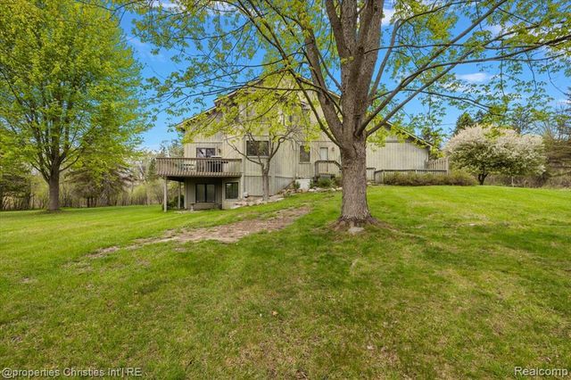 6175 Tripp Road, Holly, MI 48442