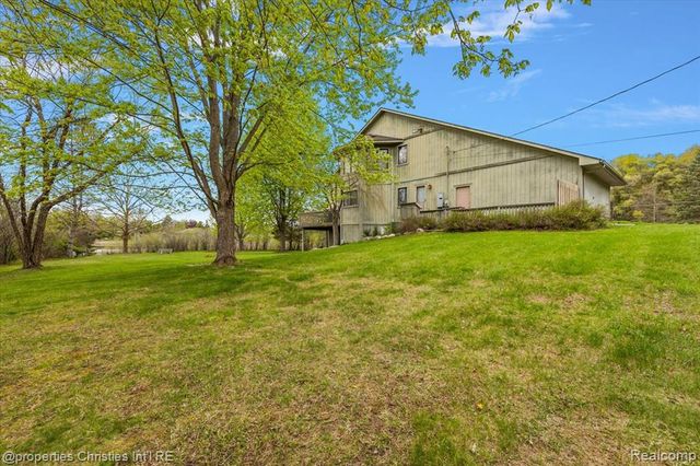 6175 Tripp Road, Holly, MI 48442