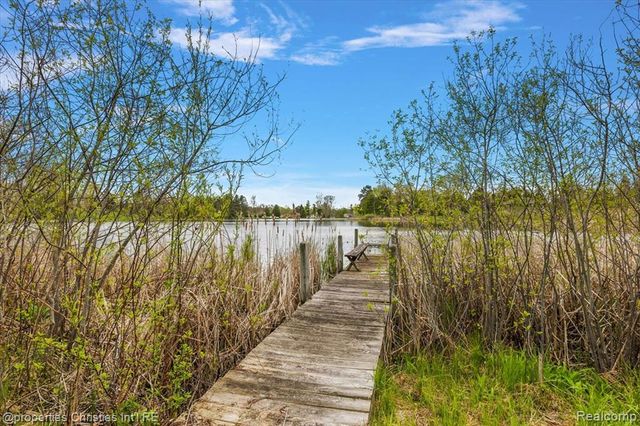 6175 Tripp Road, Holly, MI 48442