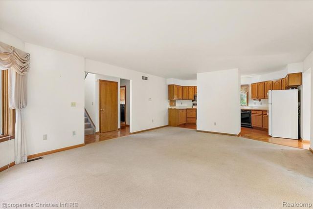 6175 Tripp Road, Holly, MI 48442
