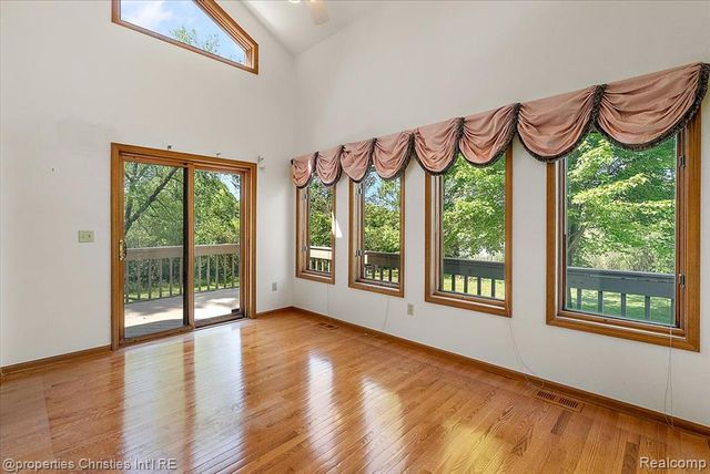 6175 Tripp Road, Holly, MI 48442