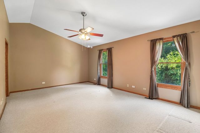 322 Chesapeake Lane, Bloomingdale, IL 60108