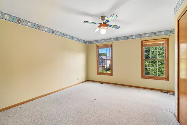 322 Chesapeake Lane, Bloomingdale, IL 60108
