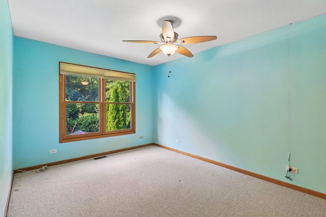 322 Chesapeake Lane, Bloomingdale, IL 60108