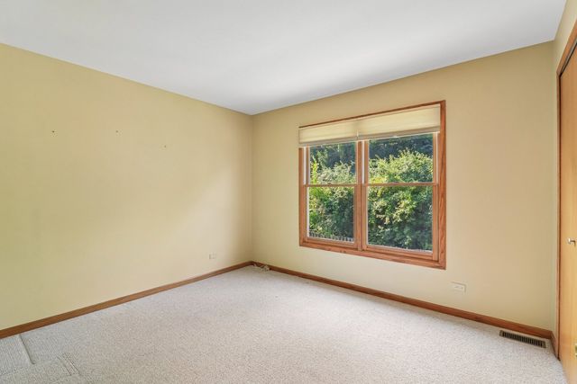 322 Chesapeake Lane, Bloomingdale, IL 60108