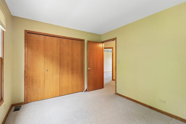 322 Chesapeake Lane, Bloomingdale, IL 60108