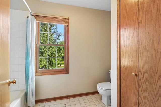 322 Chesapeake Lane, Bloomingdale, IL 60108