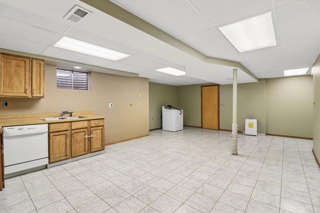 322 Chesapeake Lane, Bloomingdale, IL 60108