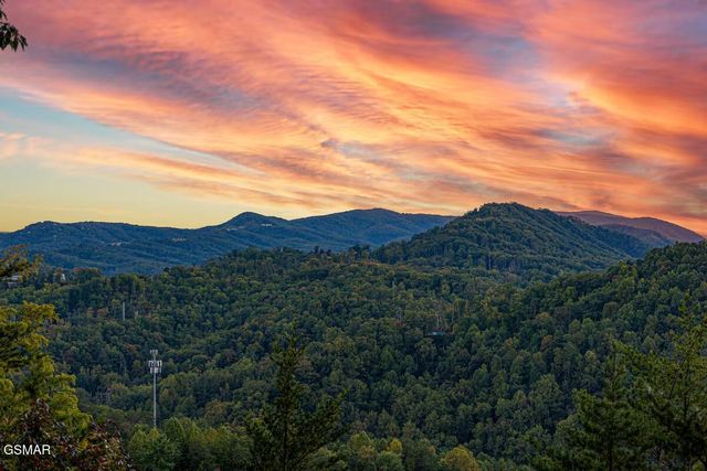 461 Sassafras Trail, Sevierville, TN 37876
