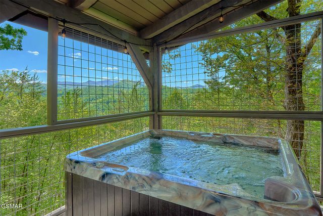 461 Sassafras Trail, Sevierville, TN 37876