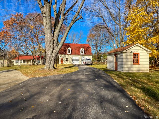 5044 Charing Cross Road, Bloomfield Hills, MI 48304