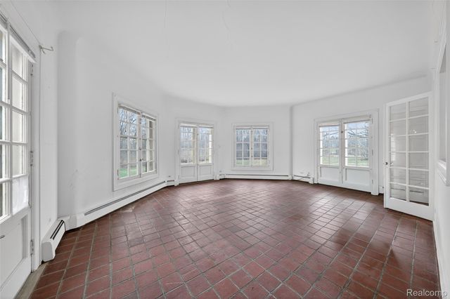 5044 Charing Cross Road, Bloomfield Hills, MI 48304