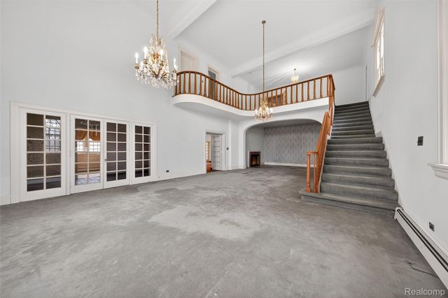 5044 Charing Cross Road, Bloomfield Hills, MI 48304