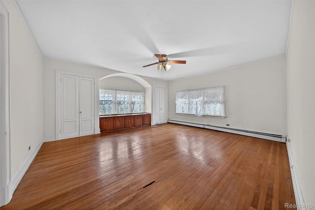 5044 Charing Cross Road, Bloomfield Hills, MI 48304
