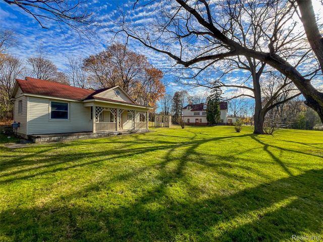 5044 Charing Cross Road, Bloomfield Hills, MI 48304