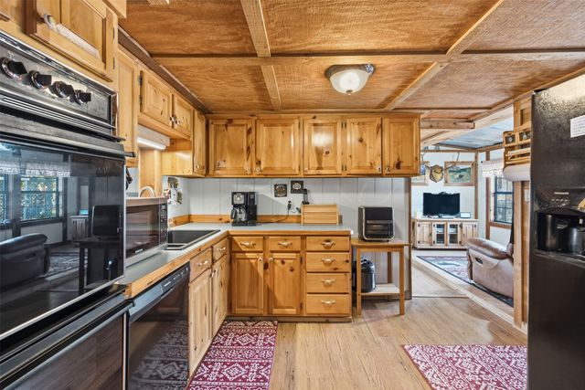 302 Kennon Circle, Palo Pinto, TX 76484