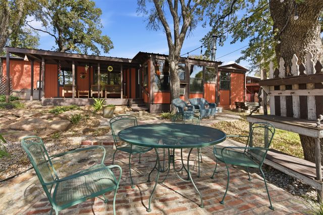 302 Kennon Circle, Palo Pinto, TX 76484