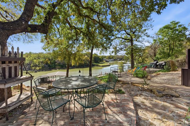 302 Kennon Circle, Palo Pinto, TX 76484