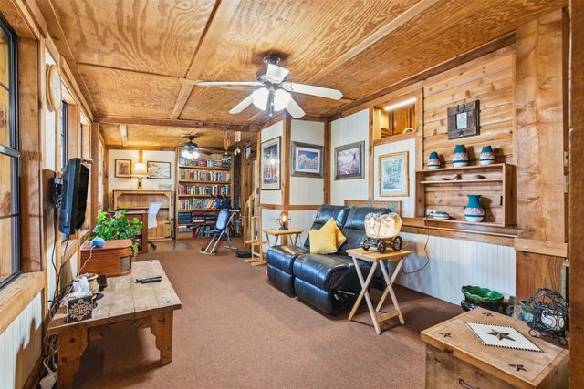 302 Kennon Circle, Palo Pinto, TX 76484