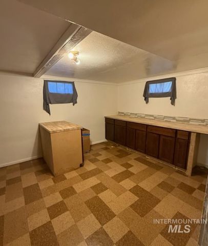 611 17 Ave S, Nampa, ID 83651