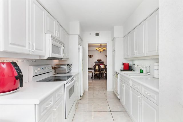 16400 Collins Avenue 745, Sunny Isles Beach, FL 33160
