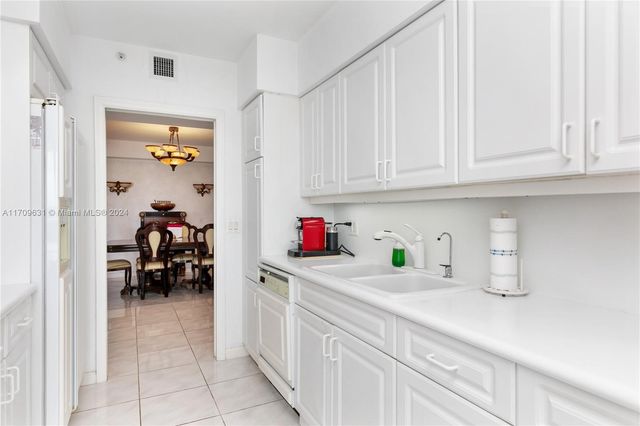 16400 Collins Avenue 745, Sunny Isles Beach, FL 33160