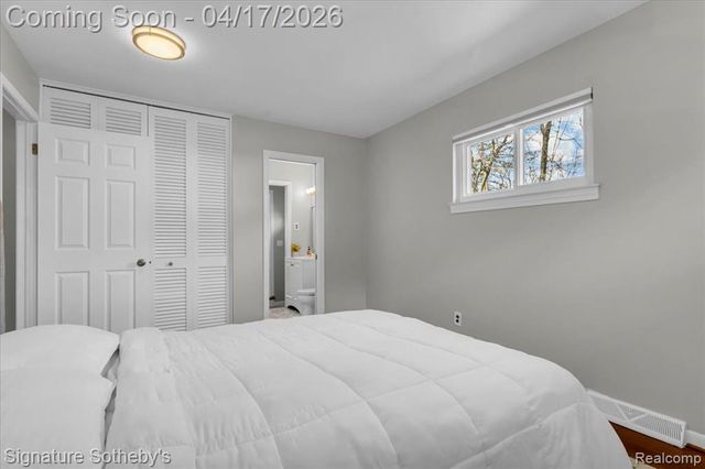 234 W La Salle Avenue, Royal Oak, MI 48073