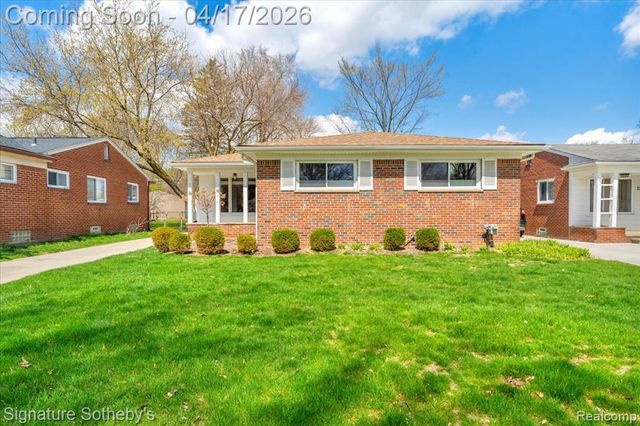 234 W La Salle Avenue, Royal Oak, MI 48073