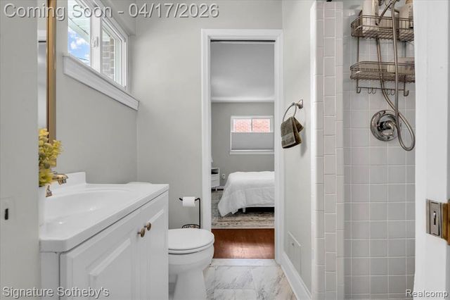 234 W La Salle Avenue, Royal Oak, MI 48073