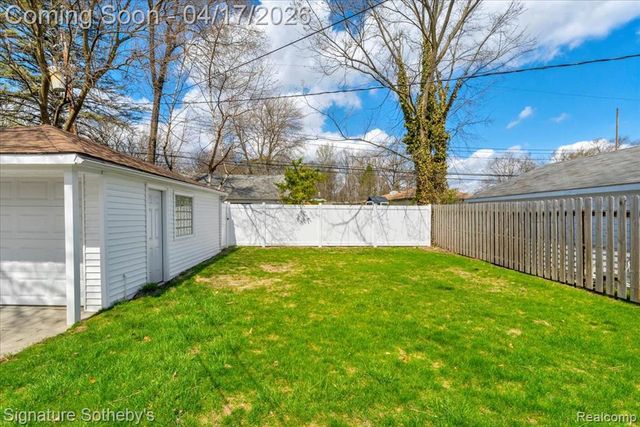 234 W La Salle Avenue, Royal Oak, MI 48073