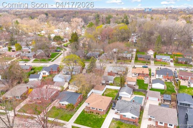 234 W La Salle Avenue, Royal Oak, MI 48073