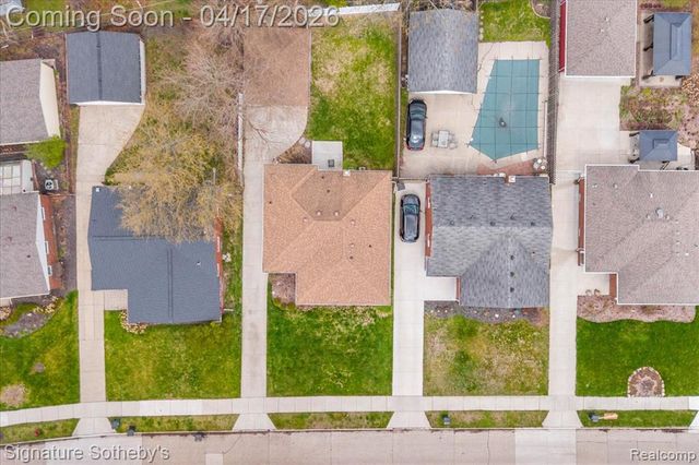 234 W La Salle Avenue, Royal Oak, MI 48073