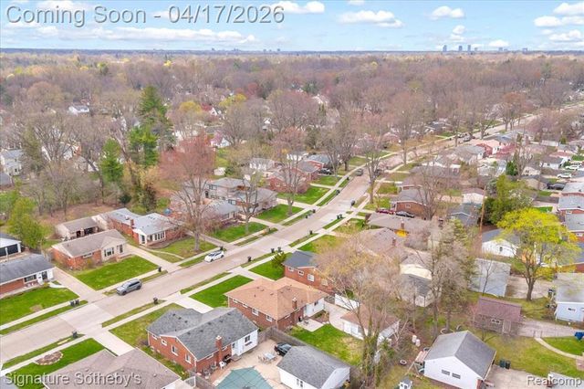 234 W La Salle Avenue, Royal Oak, MI 48073