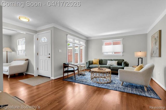 234 W La Salle Avenue, Royal Oak, MI 48073