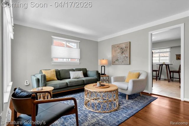 234 W La Salle Avenue, Royal Oak, MI 48073