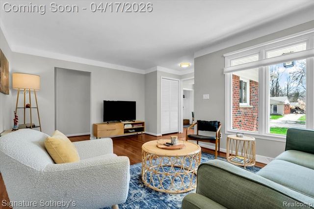 234 W La Salle Avenue, Royal Oak, MI 48073