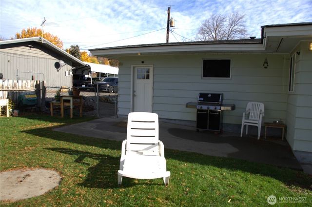 772 N Keller Street, East Wenatchee, WA 98802