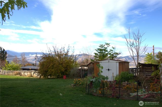 772 N Keller Street, East Wenatchee, WA 98802