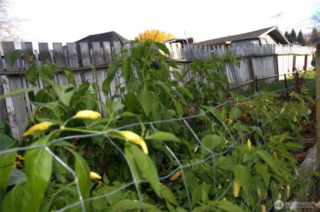 772 N Keller Street, East Wenatchee, WA 98802