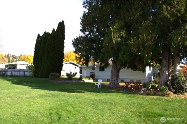 772 N Keller Street, East Wenatchee, WA 98802