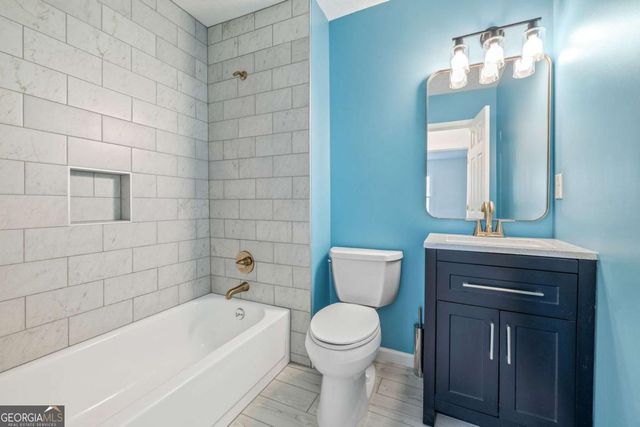 1833 Easter Cody Court, Grayson, GA 30017