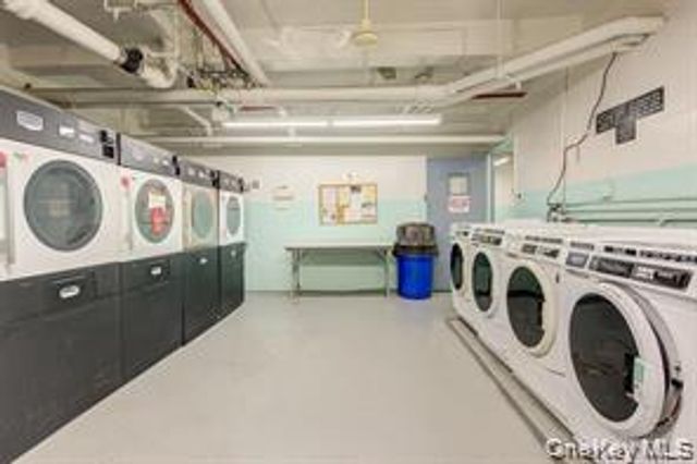 83-33 Austin Street 6C, Kew Gardens, NY 11415