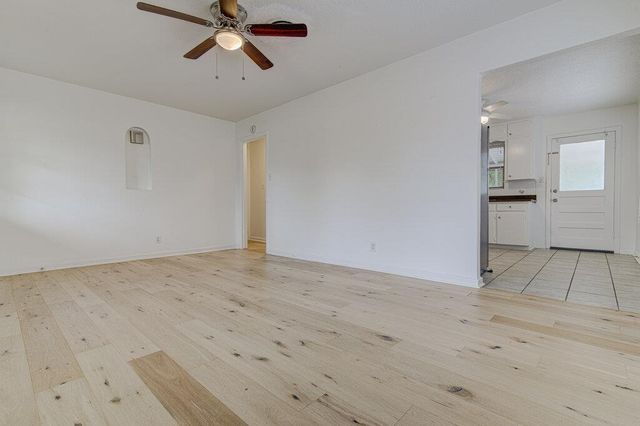 1711 Brentwood ST A, Austin, TX 78757