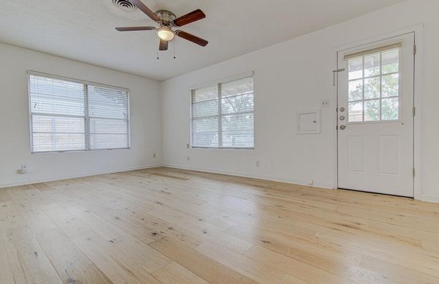 1711 Brentwood ST A, Austin, TX 78757