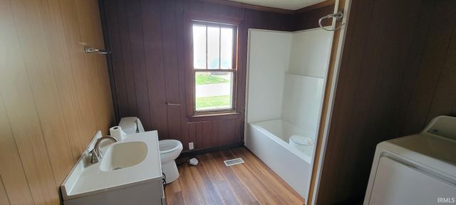 400 E Race Street, Odon, IN 47562