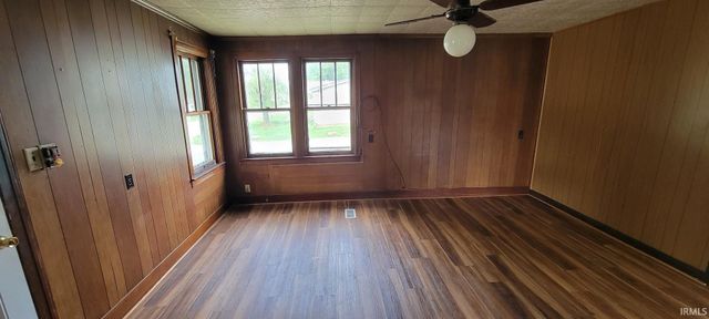 400 E Race Street, Odon, IN 47562