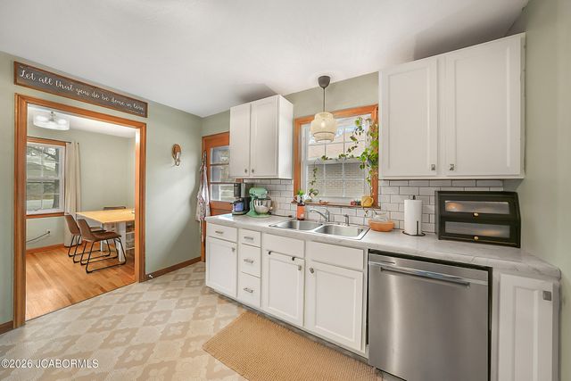 1831 W MCCARTY STREET, Jefferson City, MO 65109