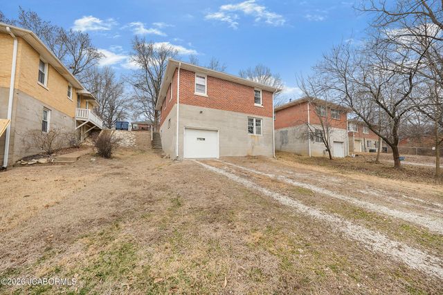 1831 W MCCARTY STREET, Jefferson City, MO 65109