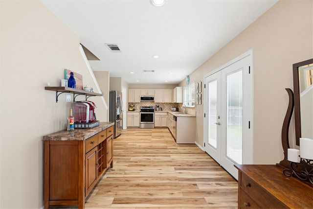 369 S Kates CV, Buda, TX 78610