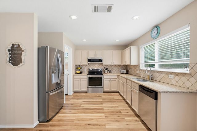 369 S Kates CV, Buda, TX 78610